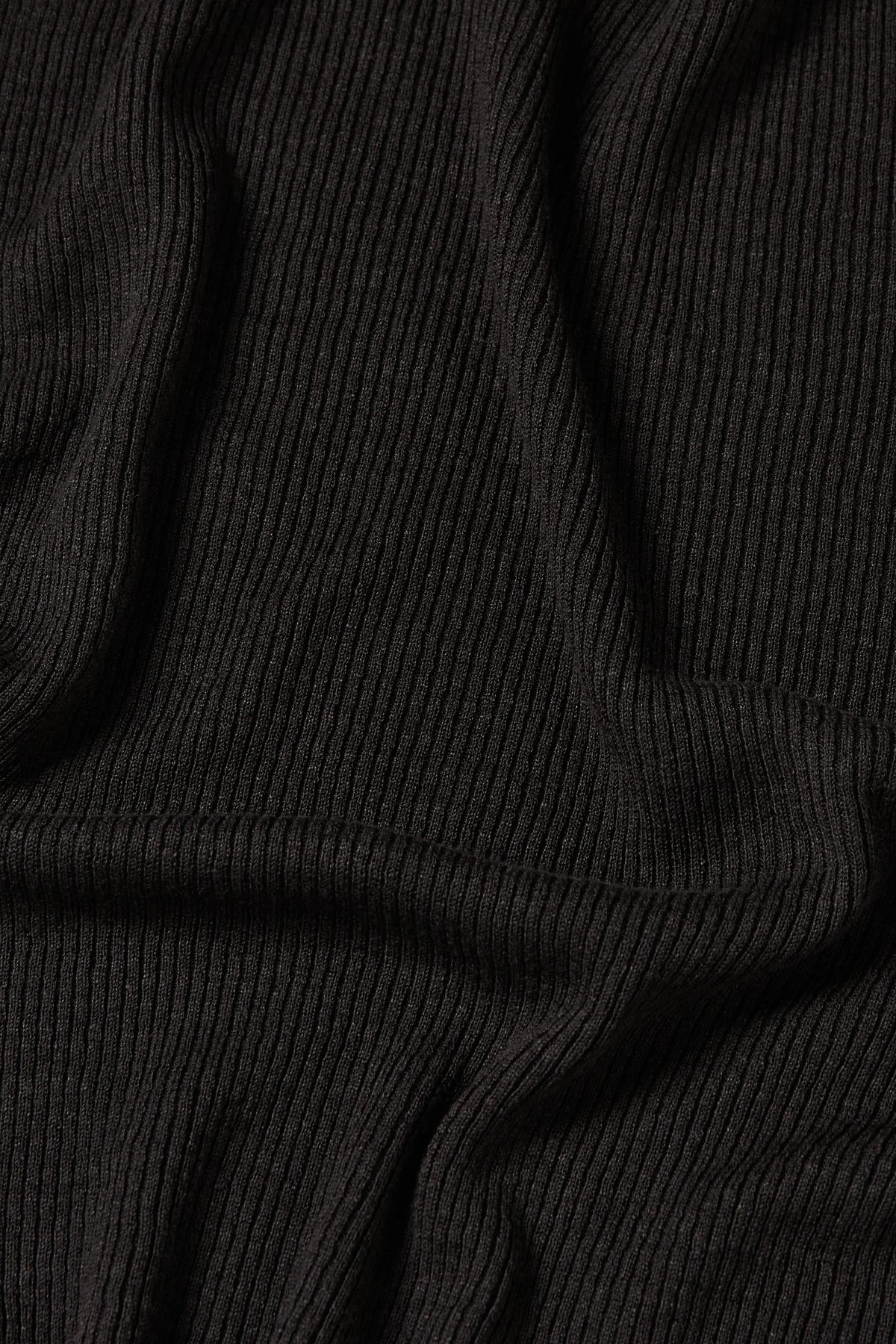 
Michael Singlet in charcoal — detail view