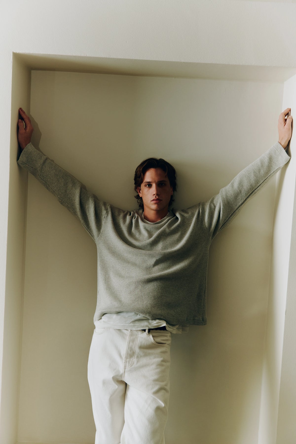
Marlon Waffle Long Sleeve in beige — lookbook image 12
